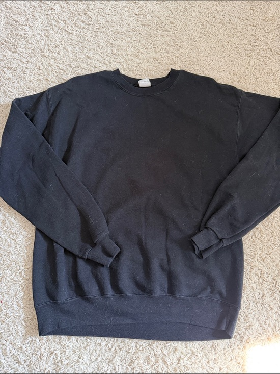 Hanes Other - Hanes Black Crewneck Sweatshirt - Classic Everyday Staple